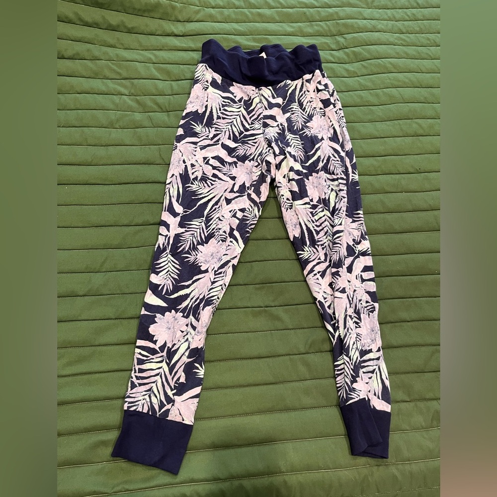 ⚪️Cacique Women's Floral Print Pajama Pants - Navy and White